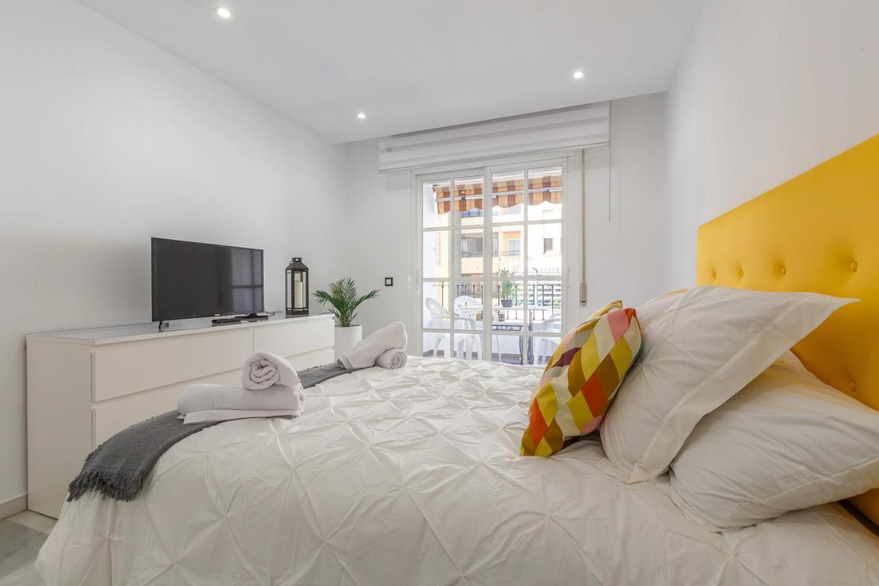 Apartamento La Victoria Apartment Malaga Bagian luar foto